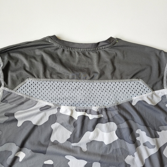 Champion Power Core DuoDry+ Men’s XL Gray Camo Performance Athletic Shirt - Picture 5 of 10